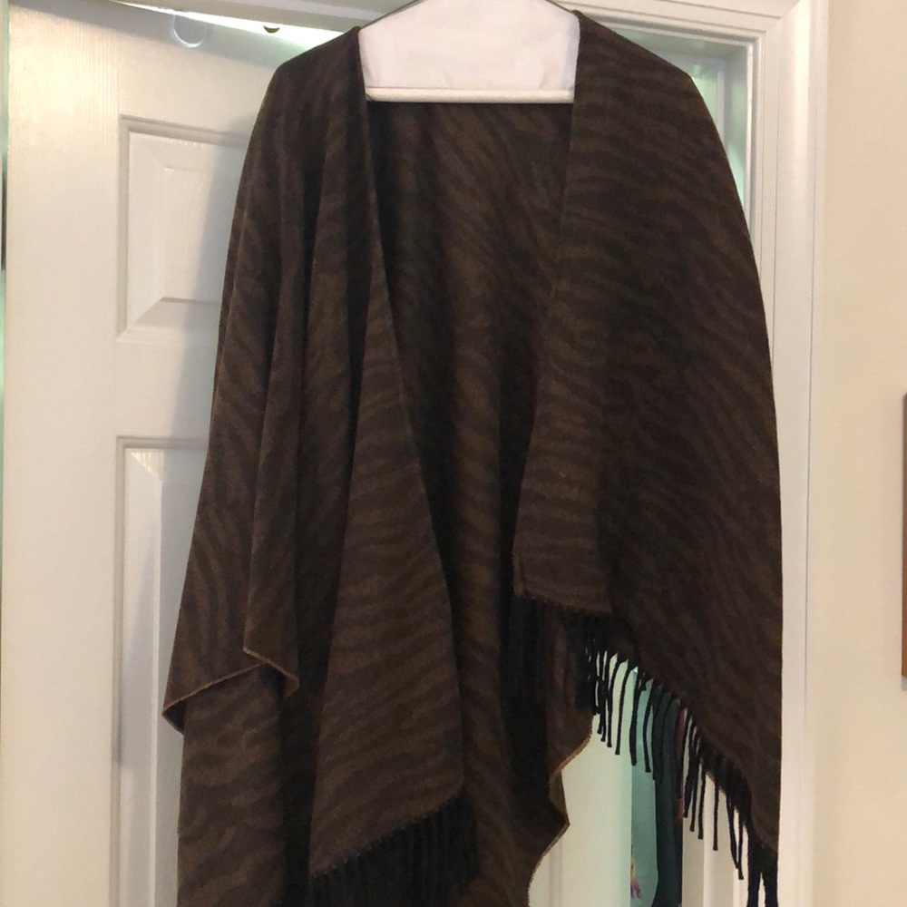 Black and brown zebra stripe shawl